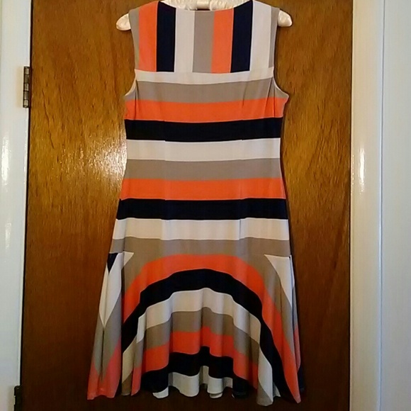 Jersey knit dress - Picture 2 of 4